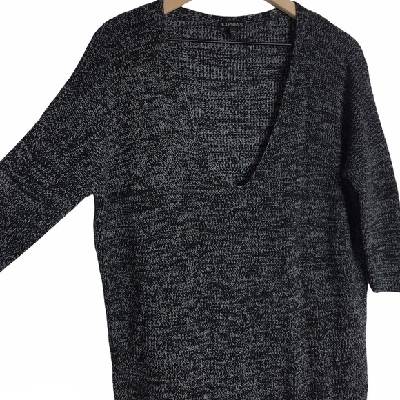 EXPRESS Sweater Tunic Plunge V Neck 3/4 Sleeves Oversized Fit Minimalist Small - Picture 3 of 8